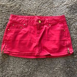 Red denim Guess mini skirt
